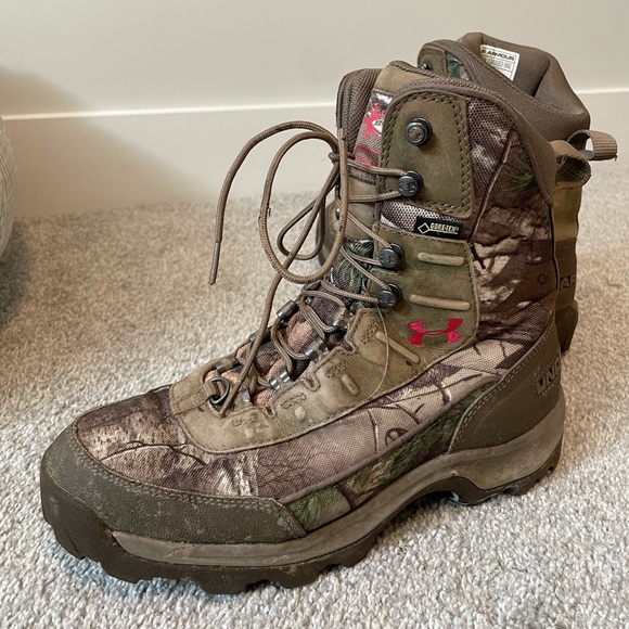 Underamour Hunting/Hiking Boots - Picture 2 of 7